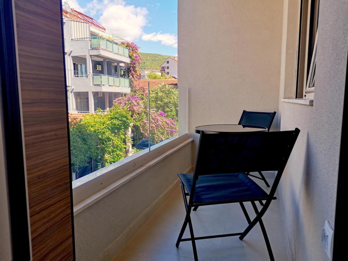 Apartments Lora Zmajeva, 7 ブドヴァ エクステリア 写真