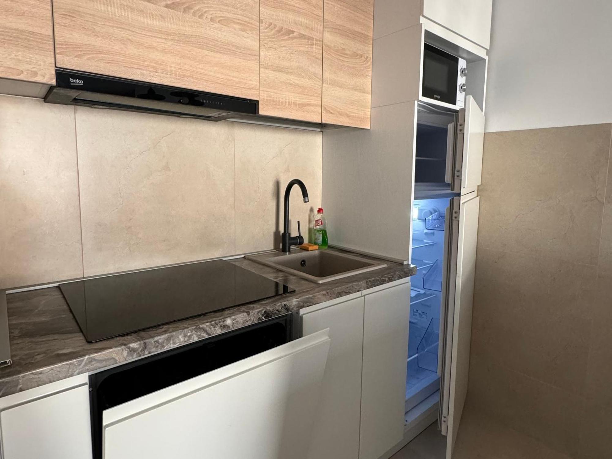 Apartments Lora Zmajeva, 7 ブドヴァ エクステリア 写真